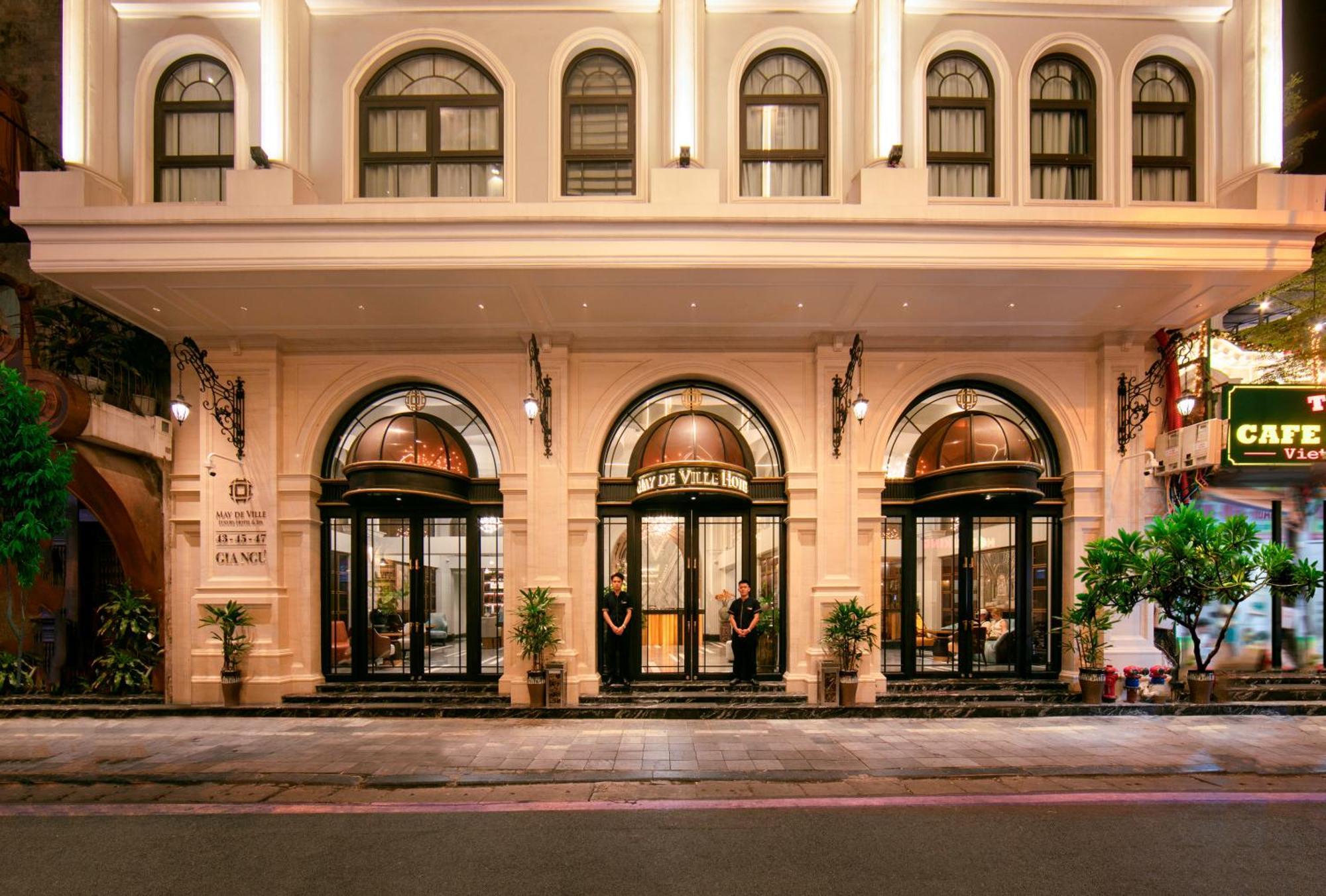 May De Ville Lakeside Hotel Hanoi Luaran gambar The hotel's entrance
