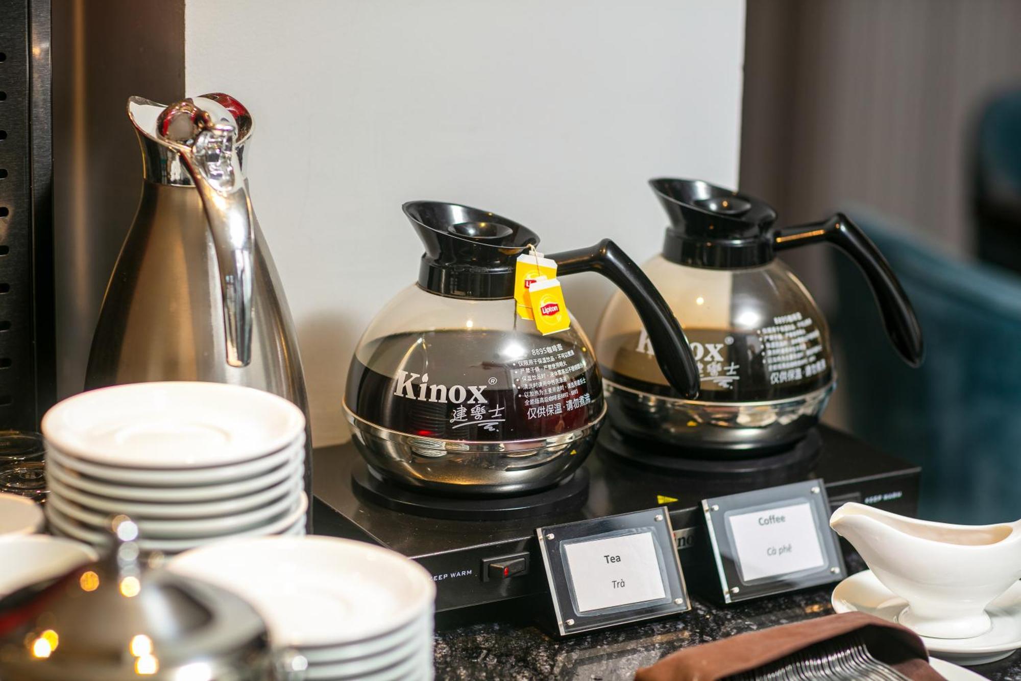 May De Ville Lakeside Hotel Hanoi Luaran gambar Coffee pots